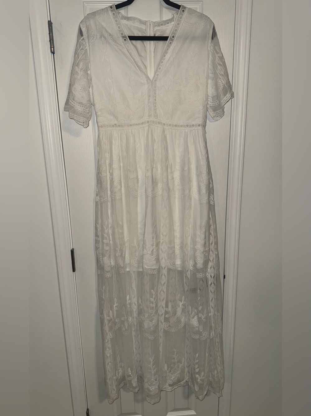 White Lace Maxi Dress with Deep V and Side Slit NWOT - Picture 4 of 8